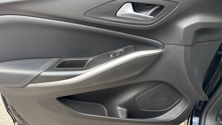 Vauxhall Grandland 1.2 Turbo Ultimate 5dr Petrol Hatchback